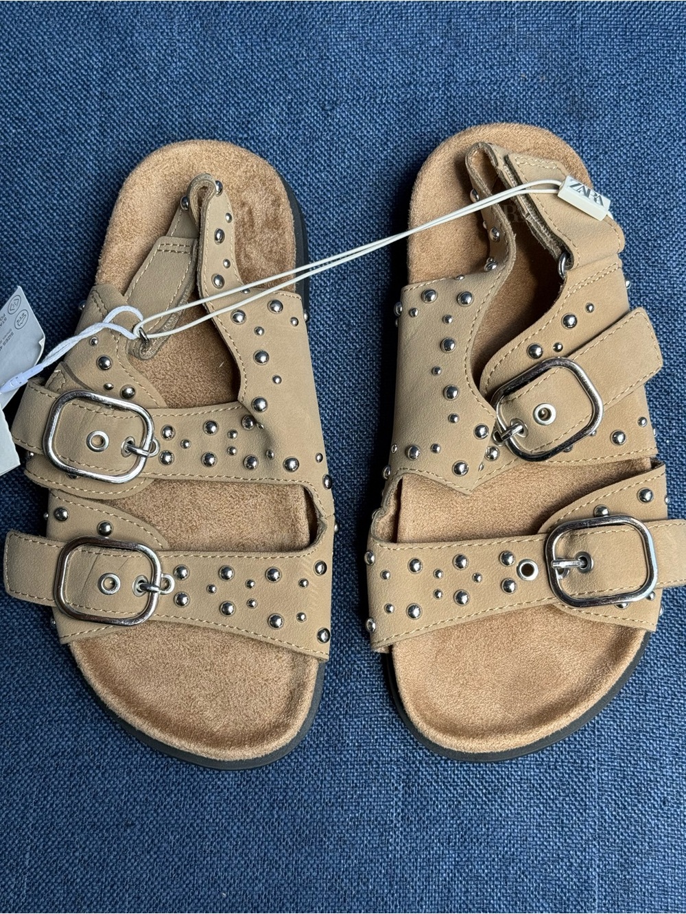 Zara NWT Studded Flat Sandals Beige Leather Buckles Strappy Open Toe Shoes